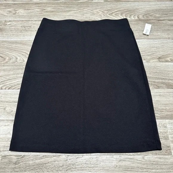 Old Navy High Waisted Pixie Skirt - Picture 3 of 7